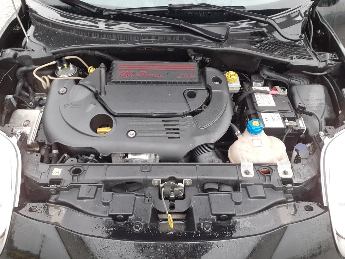 Alfa Romeo Mito 1.3 · Ano 2011 — imagem 10
