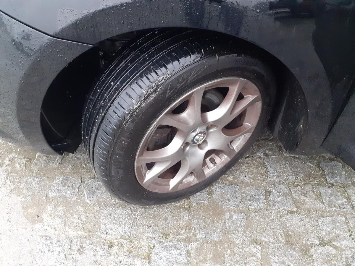 Alfa Romeo Mito 1.3 · Ano 2011 — imagem 9