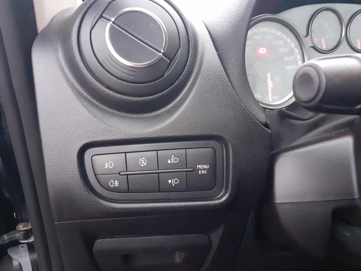 Alfa Romeo Mito 1.3 · Ano 2011 — imagem 20