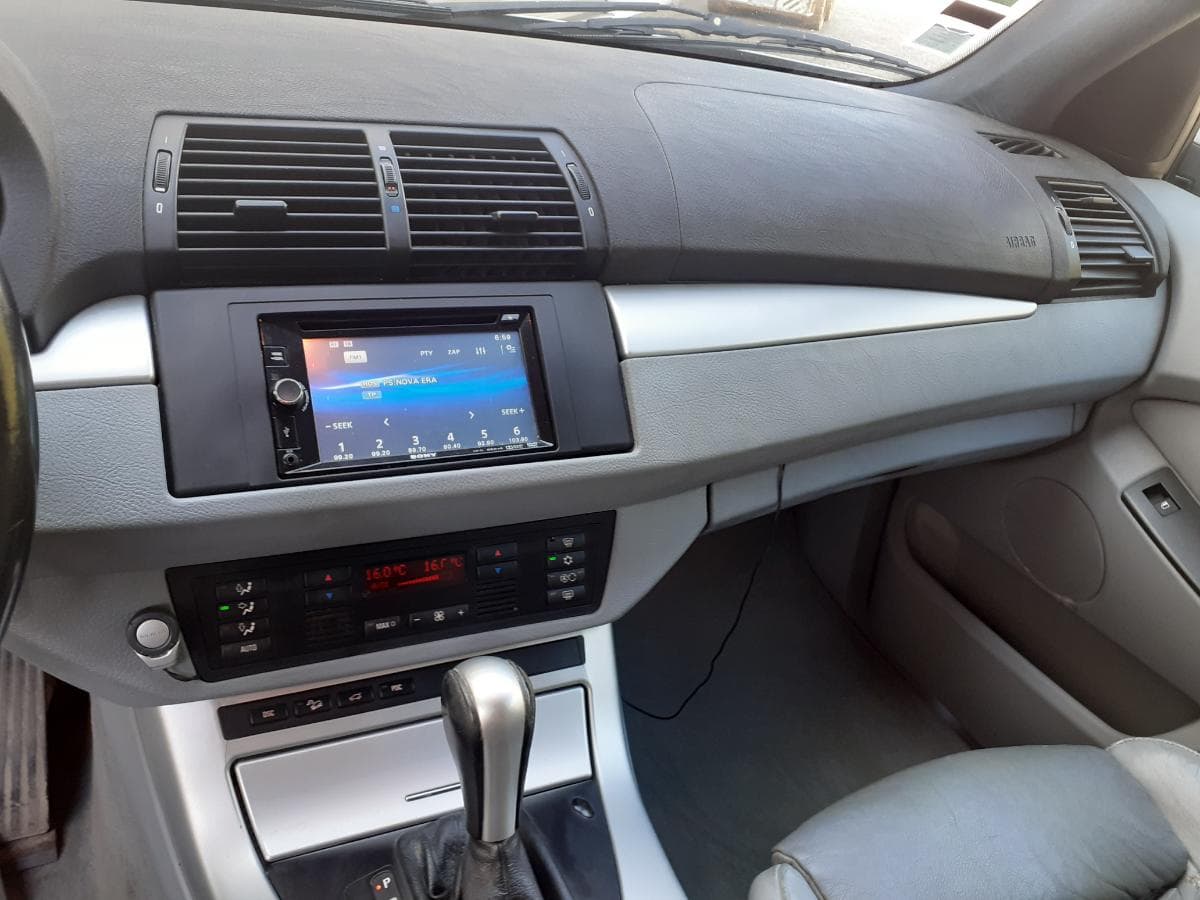 BMW X5 3.0D · Ano 2002 — imagem 25