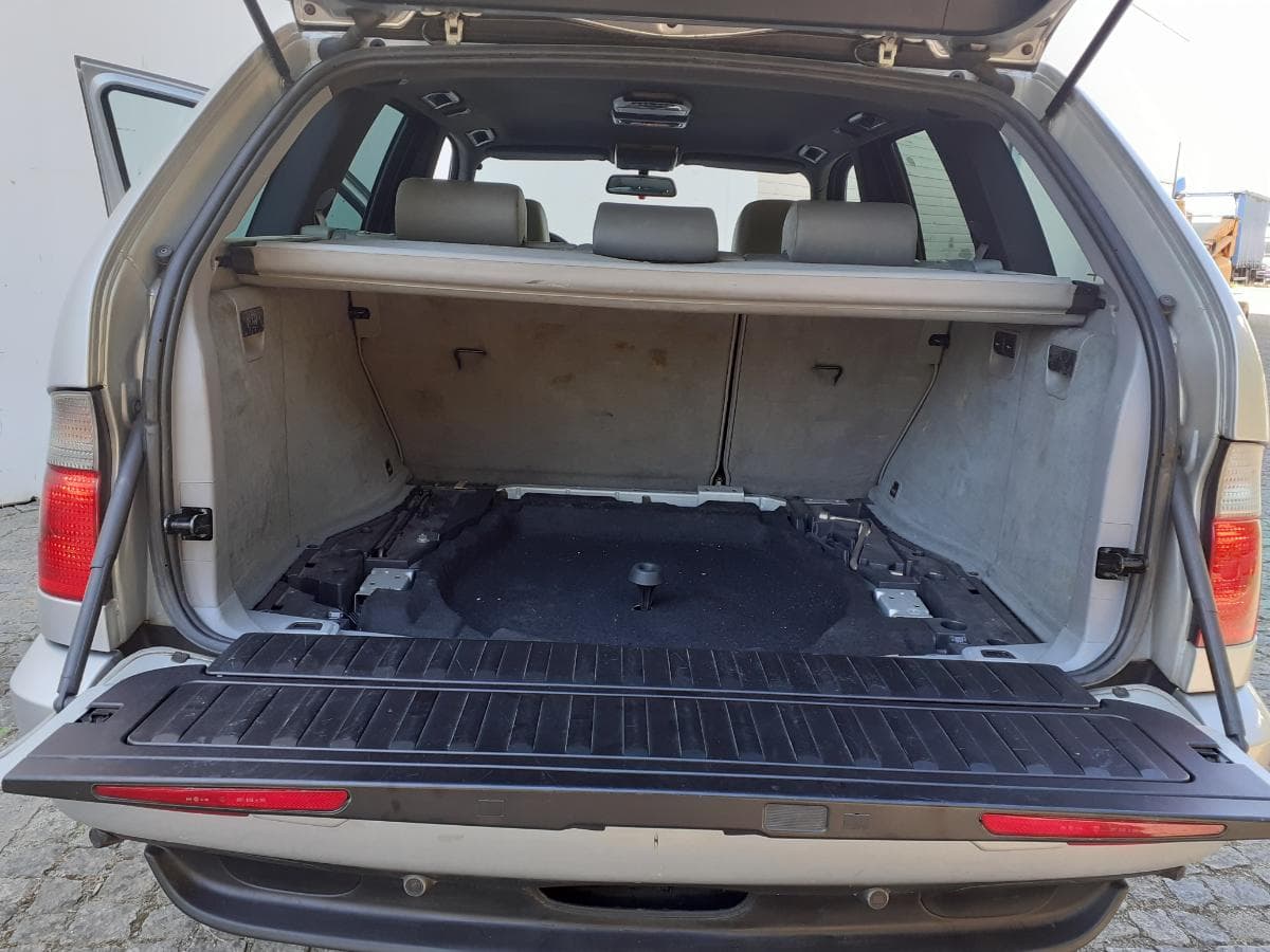BMW X5 3.0D · Ano 2002 — imagem 14
