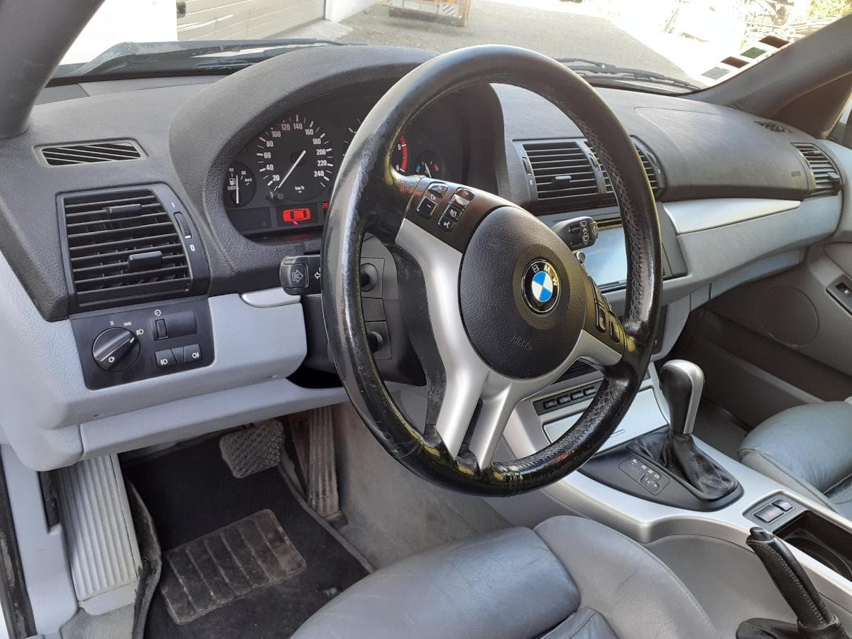 BMW X5 3.0D · Ano 2002 — imagem 21