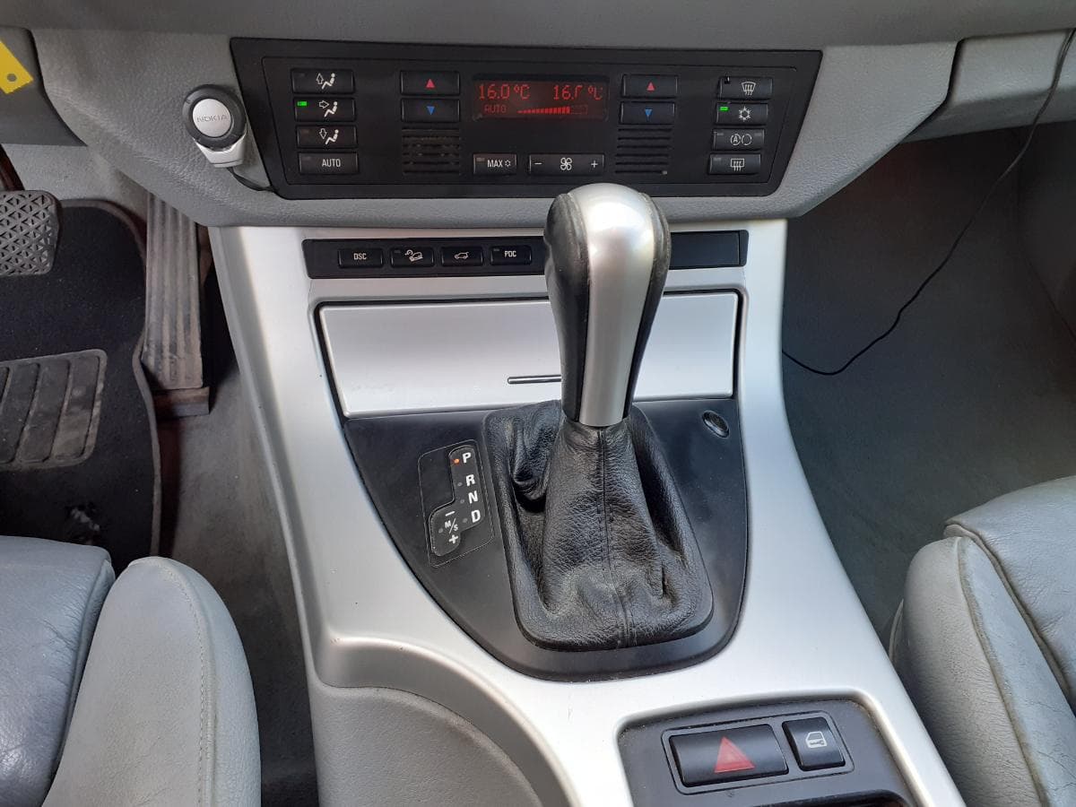 BMW X5 3.0D · Ano 2002 — imagem 26