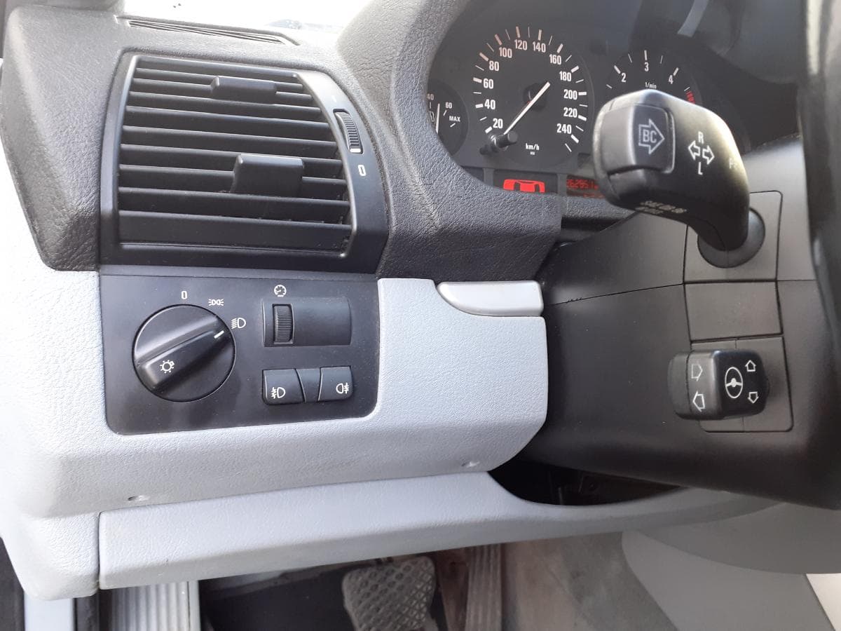 BMW X5 3.0D · Ano 2002 — imagem 24