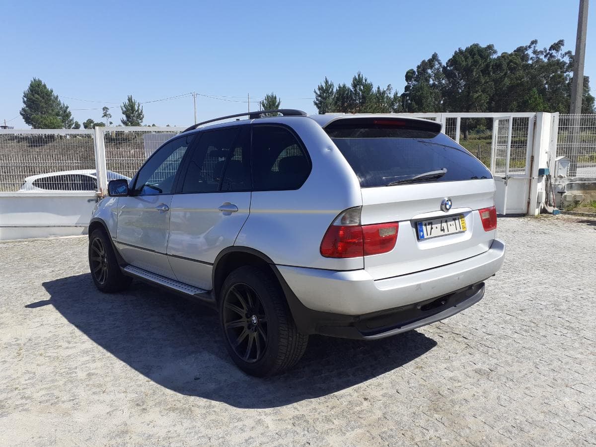 BMW X5 3.0D · Ano 2002 — imagem 4