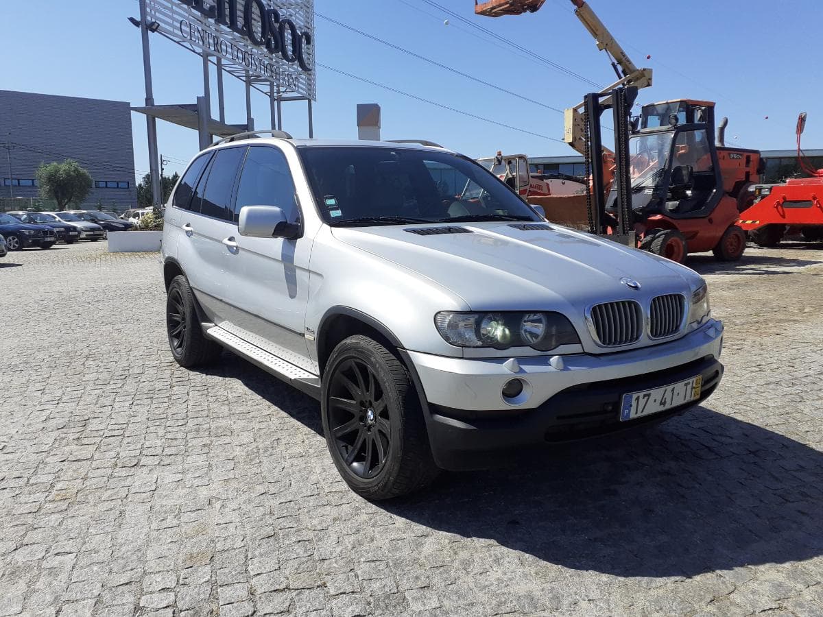 BMW X5 3.0D · Ano 2002 — imagem 3