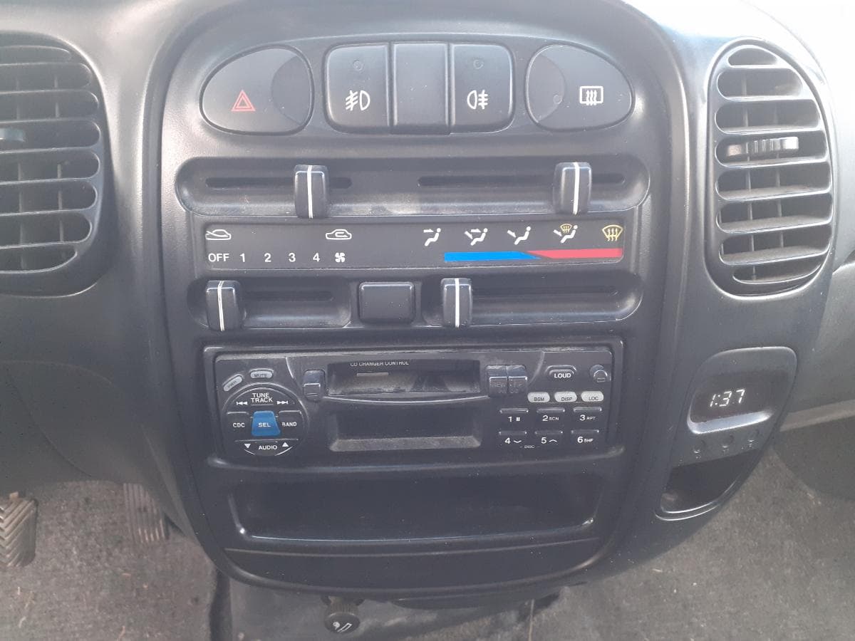 Hyundai H1 2.4 TD · Ano 2000 — imagen 23