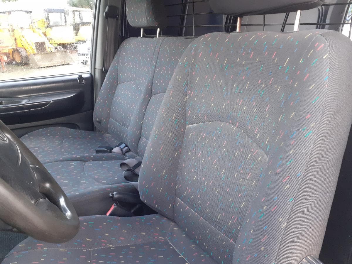Hyundai H1 2.4 TD · Ano 2000 — imagen 16