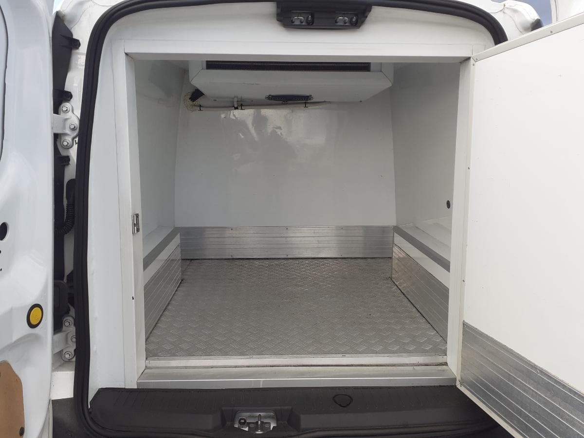 Ford Transit Connect · Ano 2014 · 3 Lugares · Caixa Frio — imagem 9
