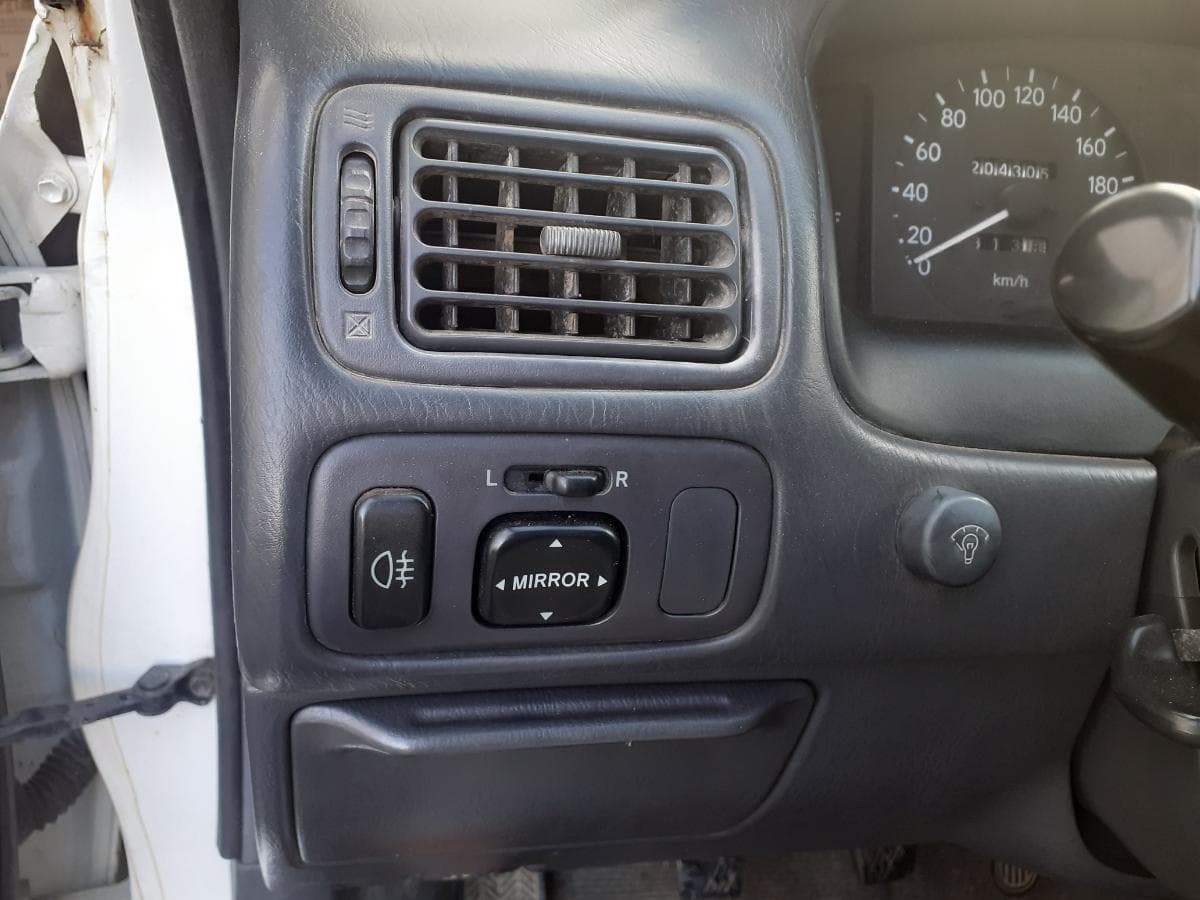 Toyota Corolla 2.0 · Ano 2002 — imagen 19