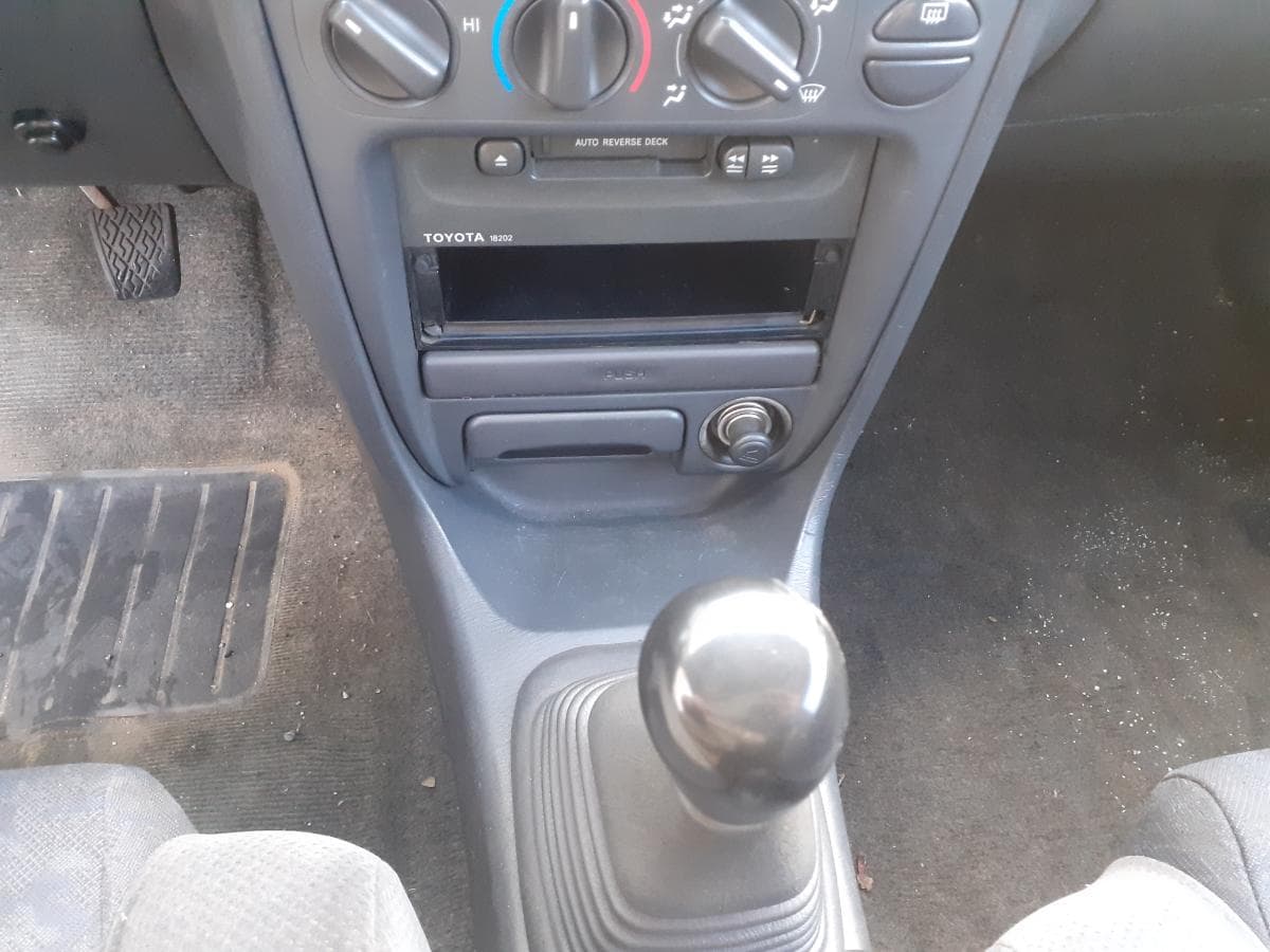 Toyota Corolla 2.0 · Ano 2002 — imagen 20