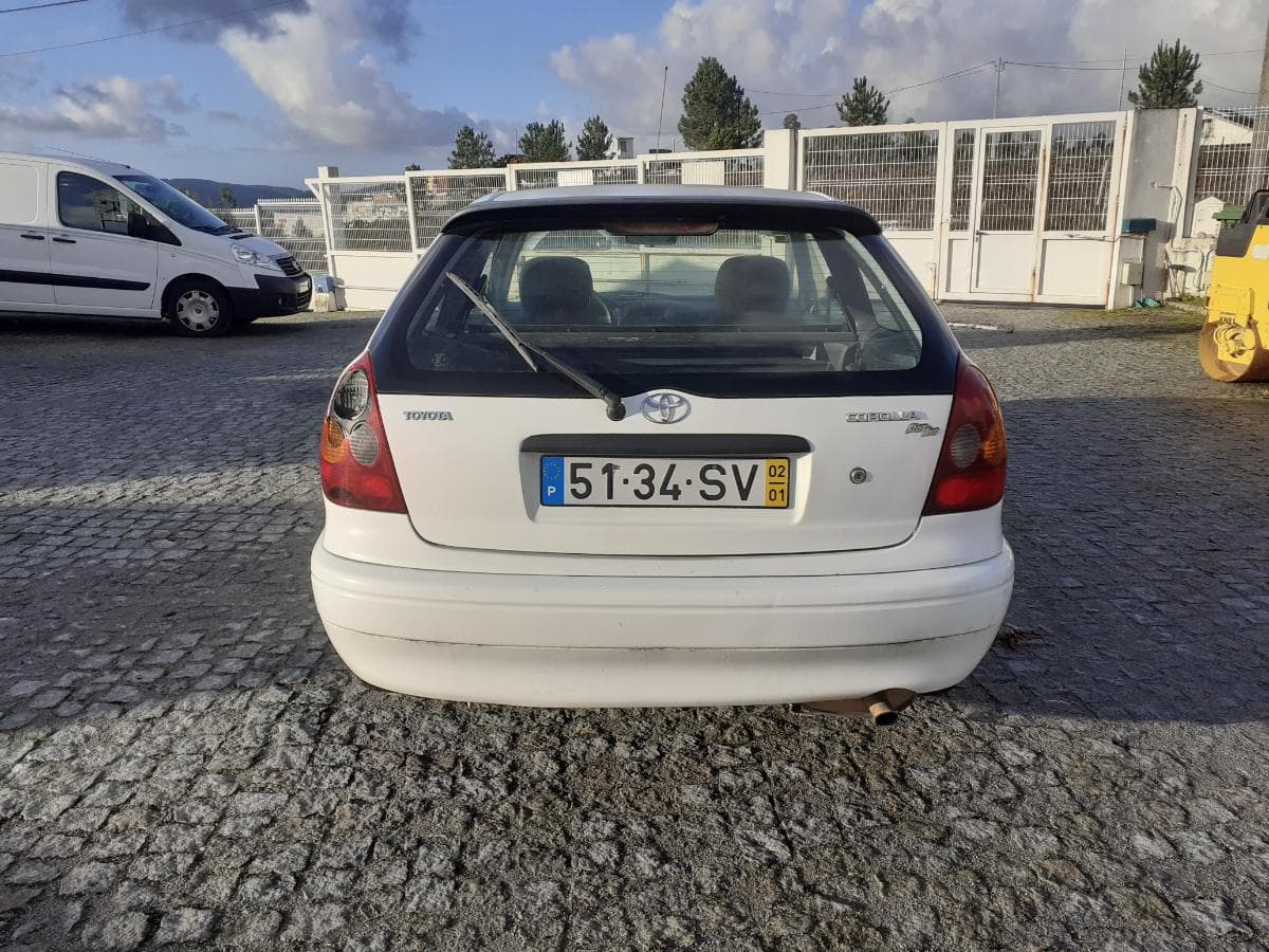 Toyota Corolla 2.0 · Ano 2002 — imagen 5