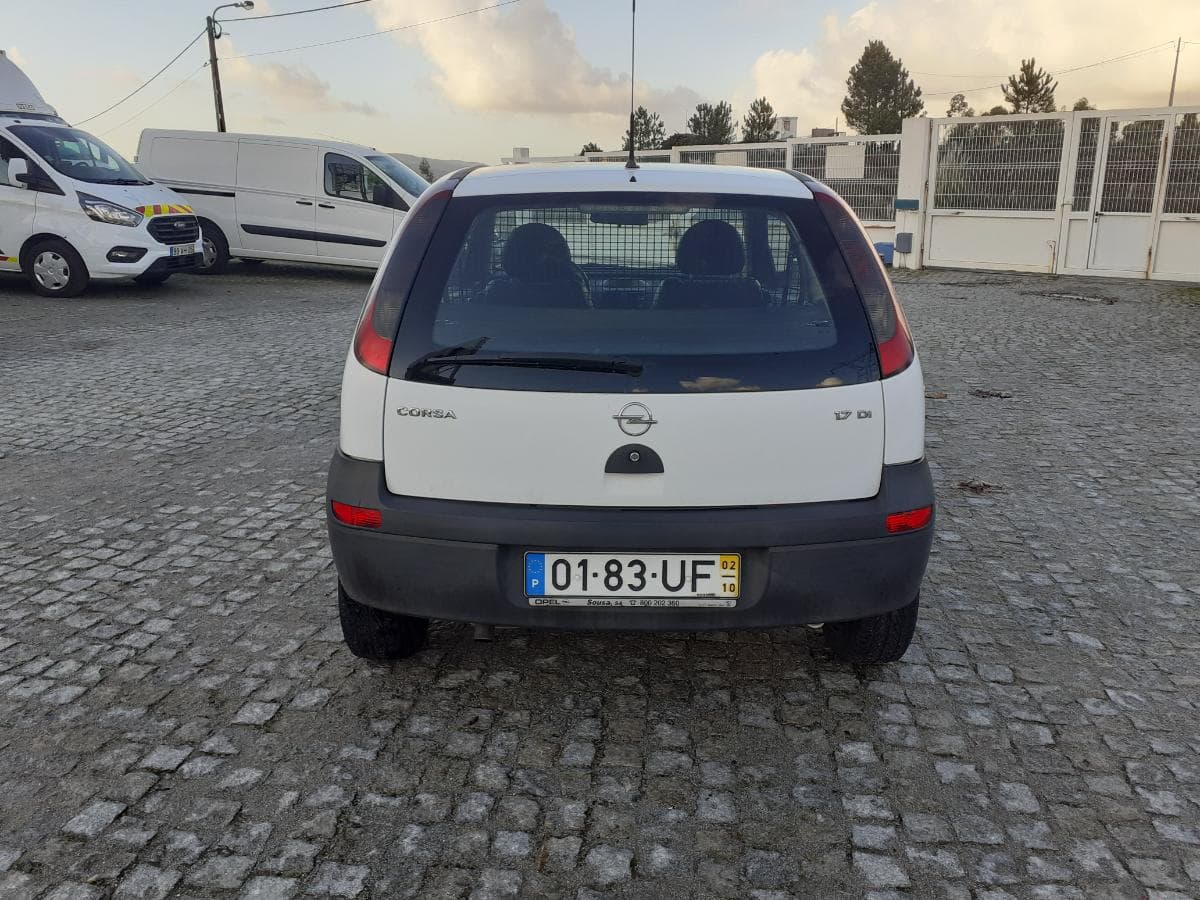 Opel Corsa 1.7 DI · Ano 2002 — imagem 5