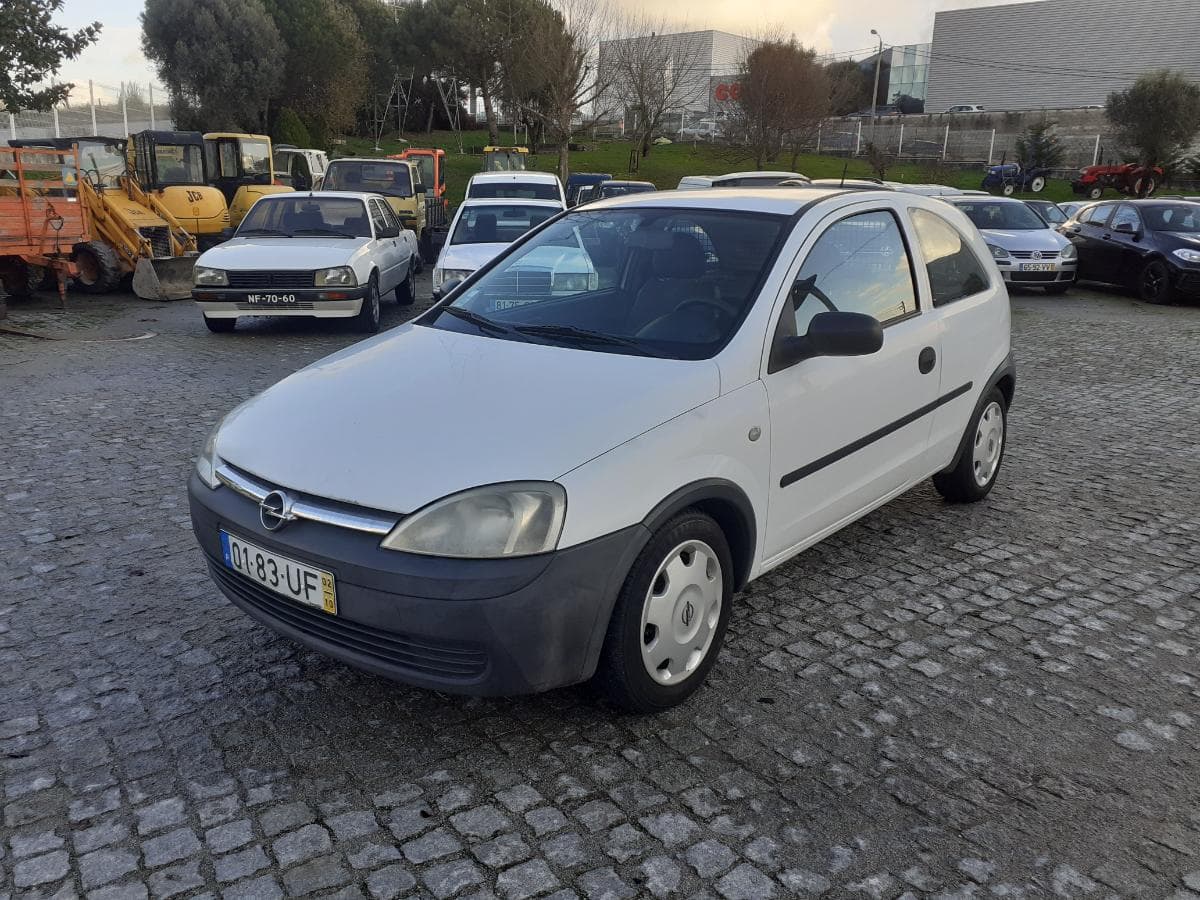 Opel Corsa 1.7 DI · Ano 2002 — imagem 3