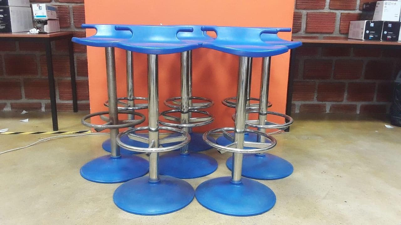 Bancos de bar · — imagem 2
