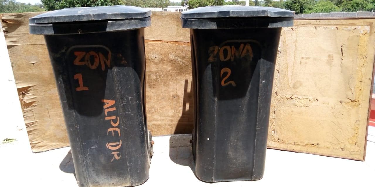 Trash bins · — image 2