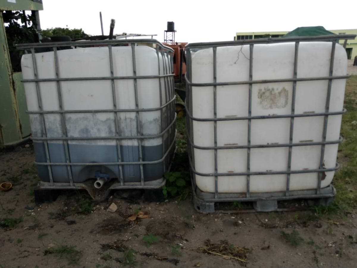 Tanques de Água ·