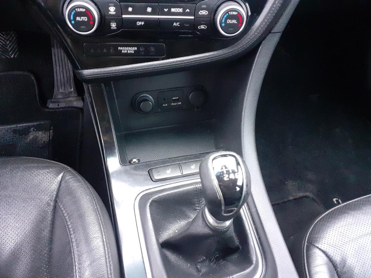 Kia optima 1.7 CRDI · Ano 2015 — imagem 12