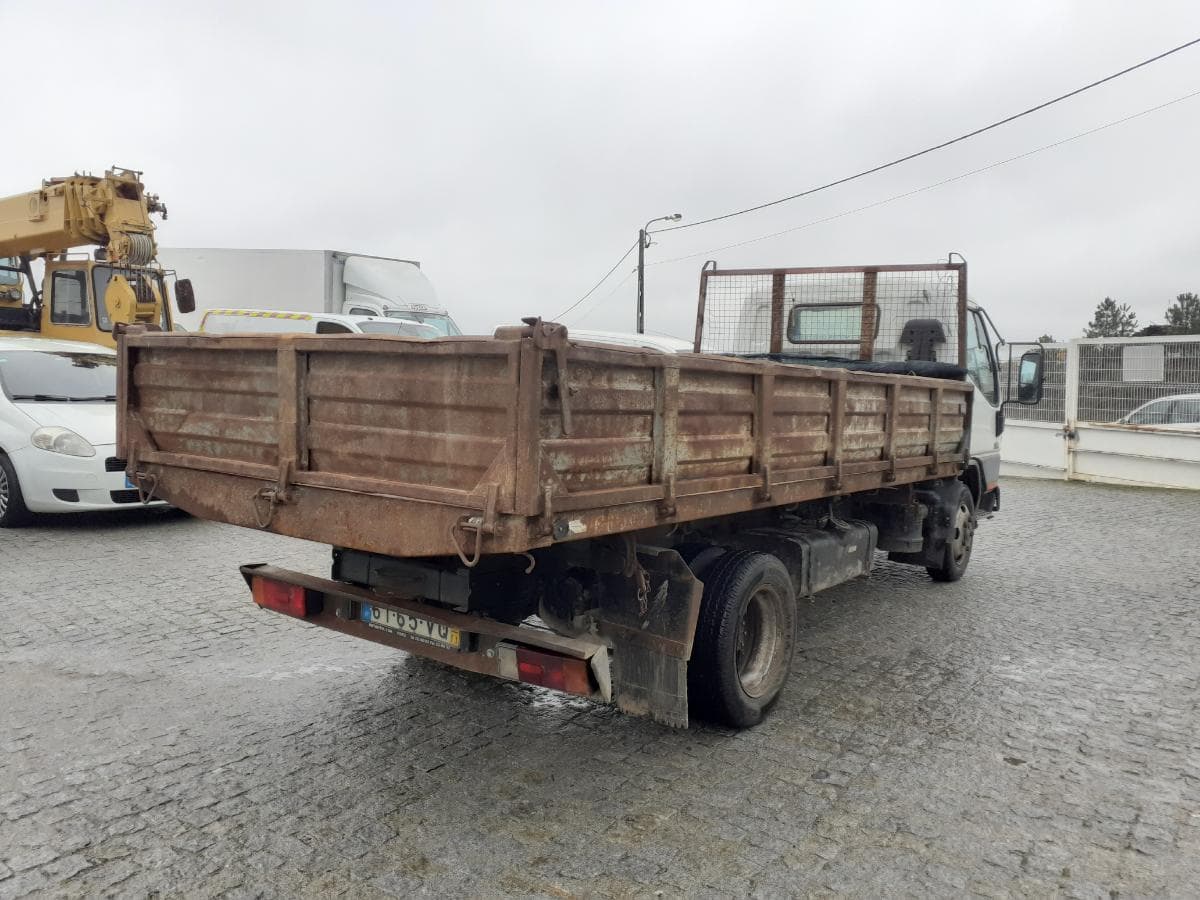 Mitsubishi Canter Tribasculante · Ano 2003 — imagen 5