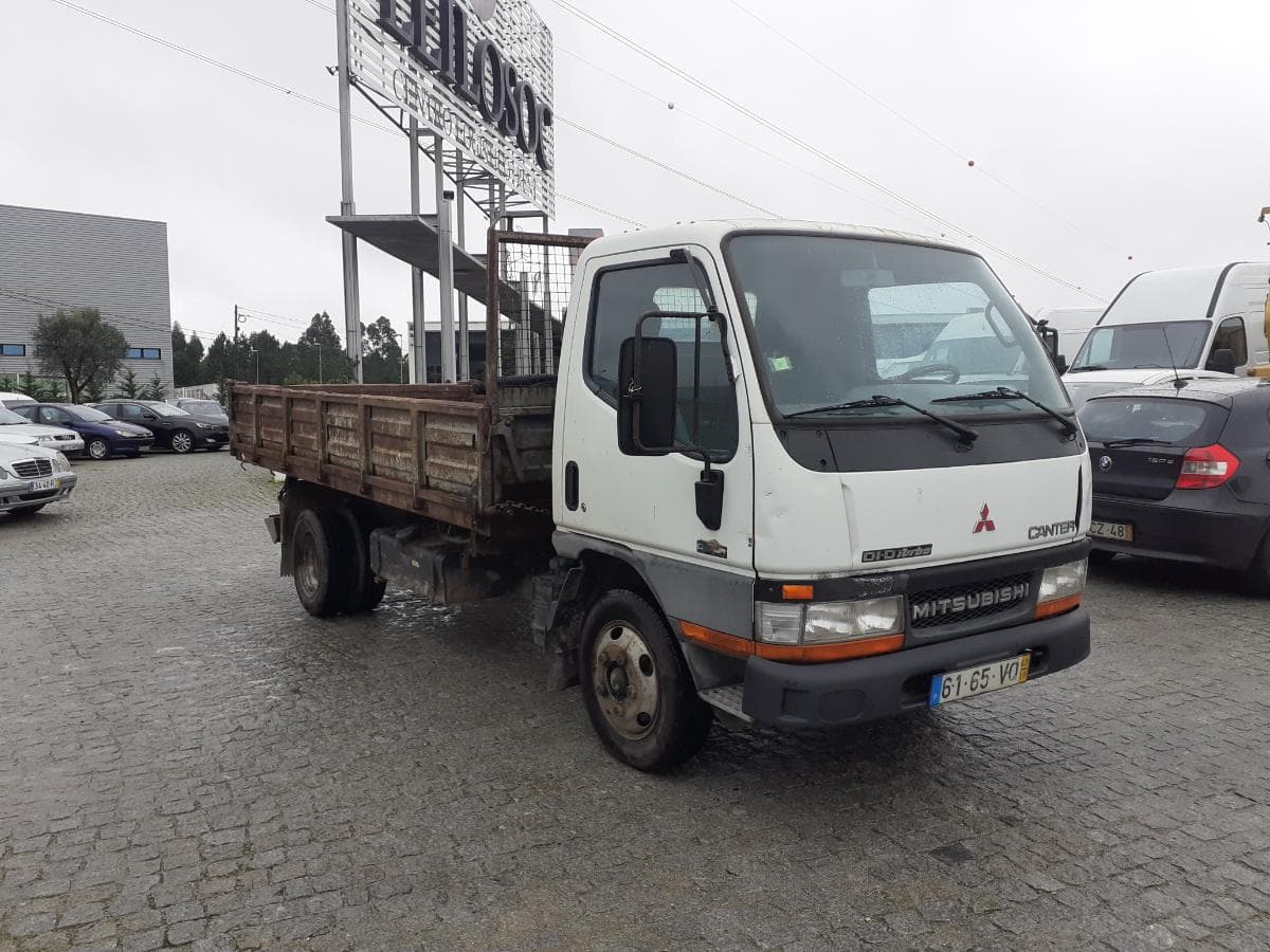 Mitsubishi Canter Tribasculante · Ano 2003 — imagen 1