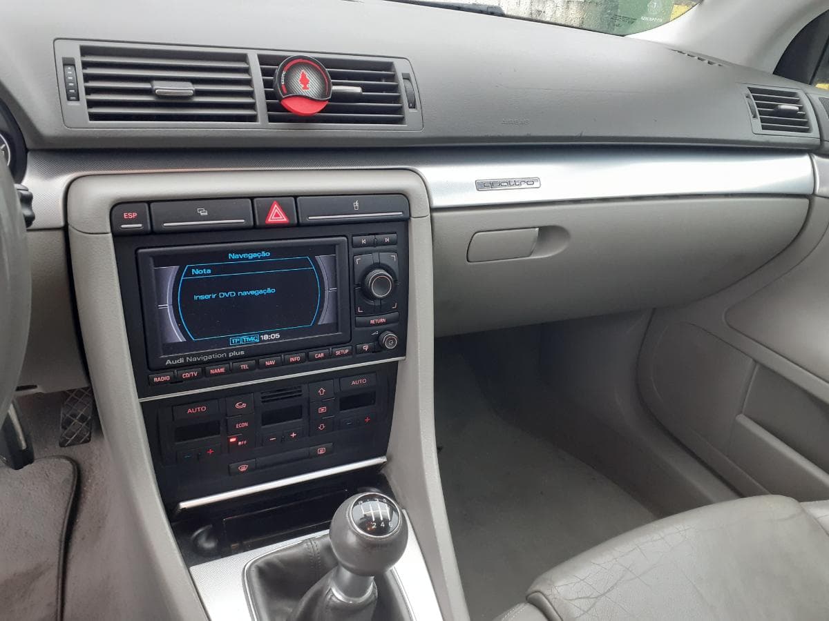 Audi A4 2.0 TDI · Ano 2007 — image 12