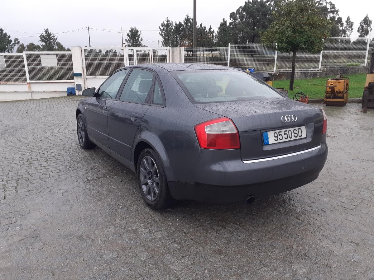 Audi A4 Sedan 1.9 TDI - Ano 2001 — imagem 6