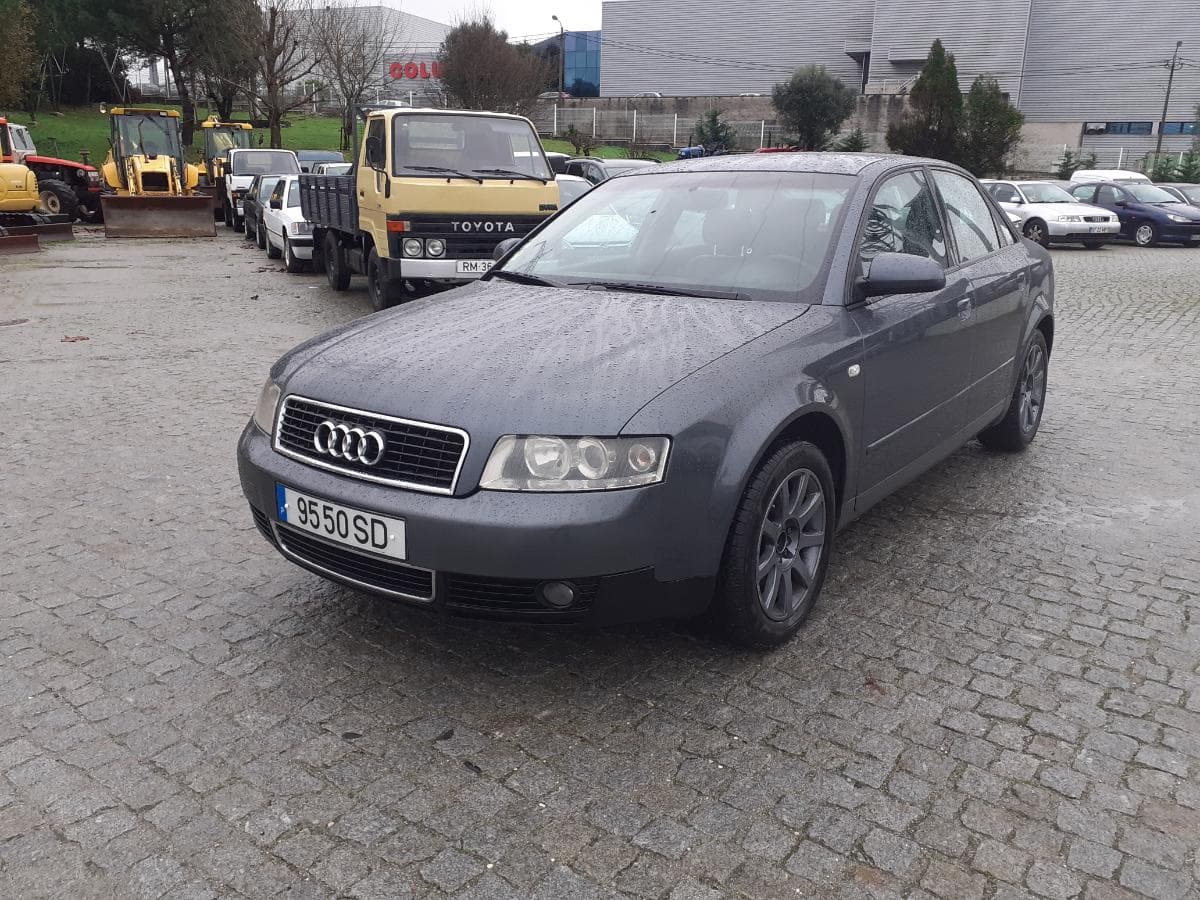 Audi A4 Sedan 1.9 TDI - Ano 2001 — imagem 3