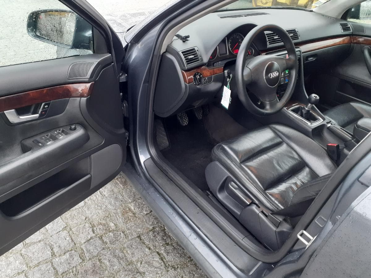 Audi A4 Sedan 1.9 TDI - Ano 2001 — imagem 9