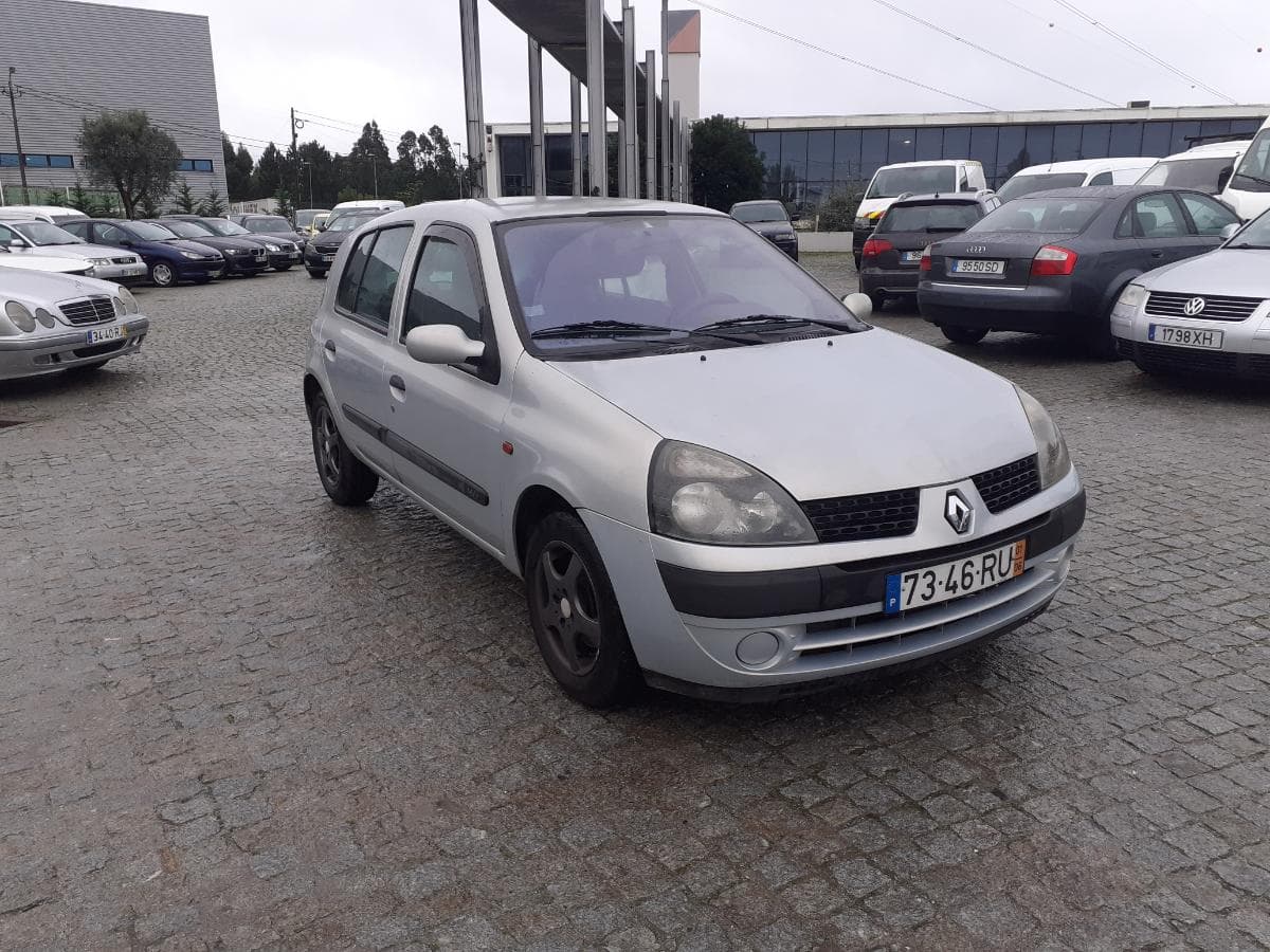 Renault Clio 1.2 - Ano 2001 — image 1
