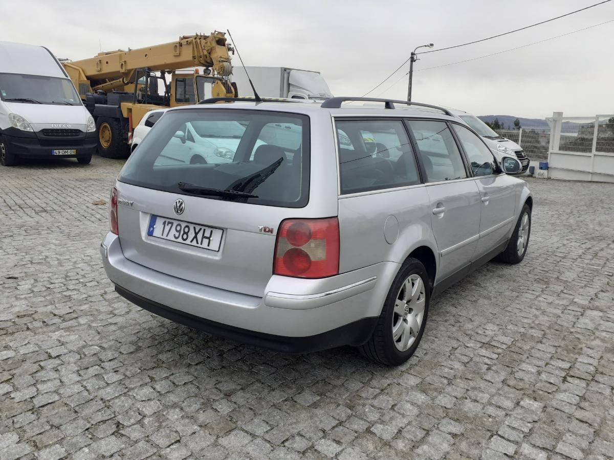 Volkswagen Passat 1.9 TDI · Ano 2004 — imagem 6