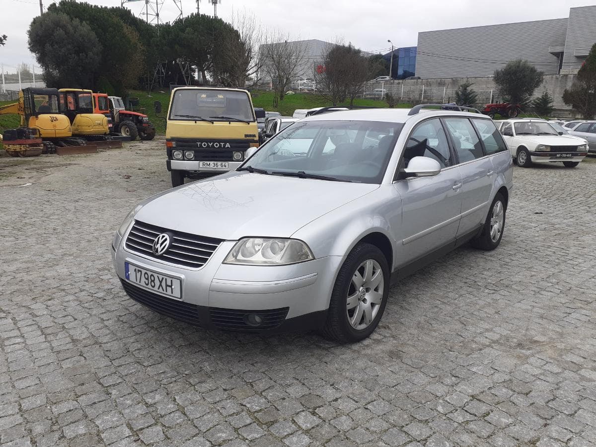 Volkswagen Passat 1.9 TDI · Ano 2004 — imagem 1