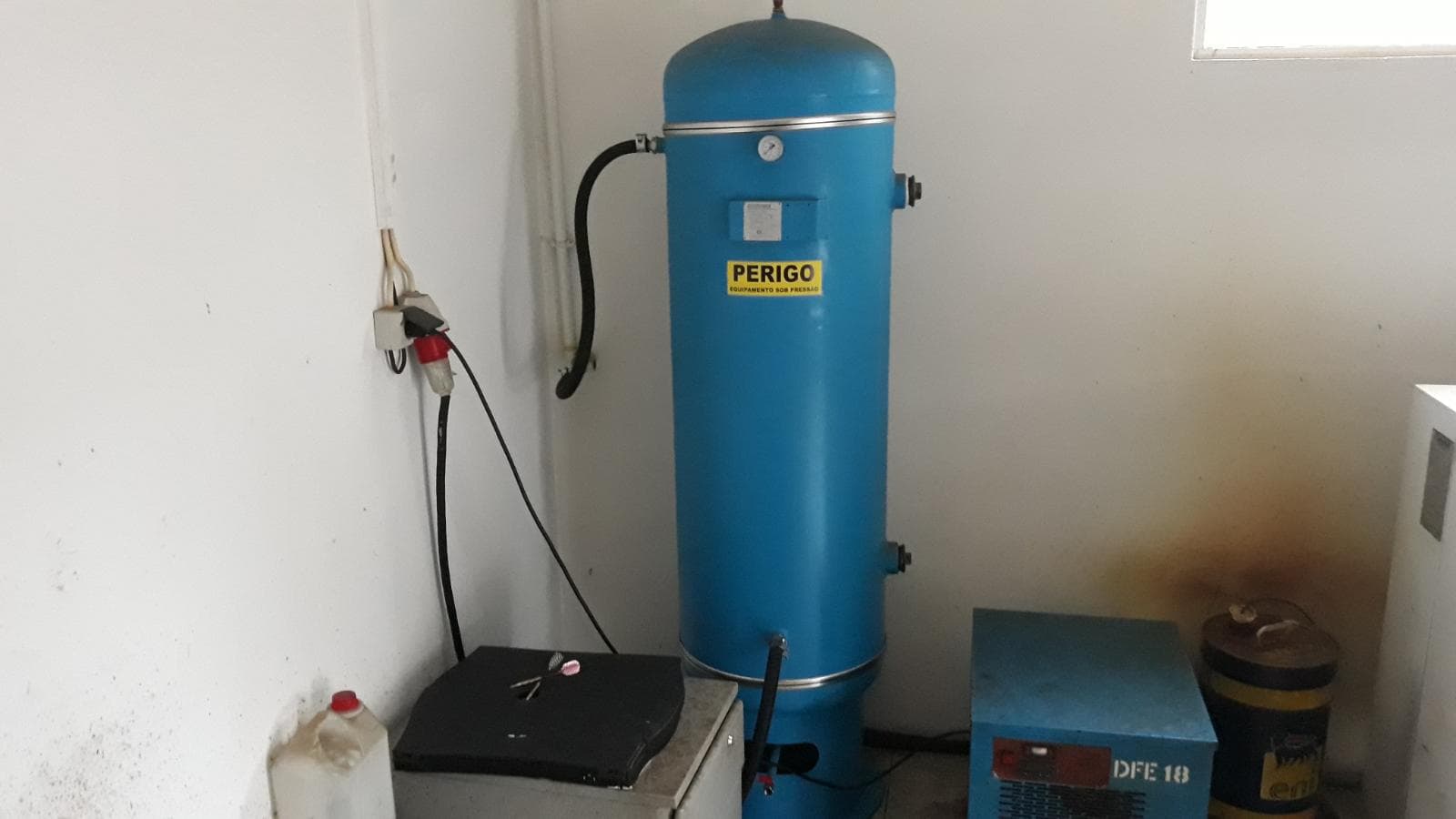Compressor + Secador e Depósito de Ar — imagem 7