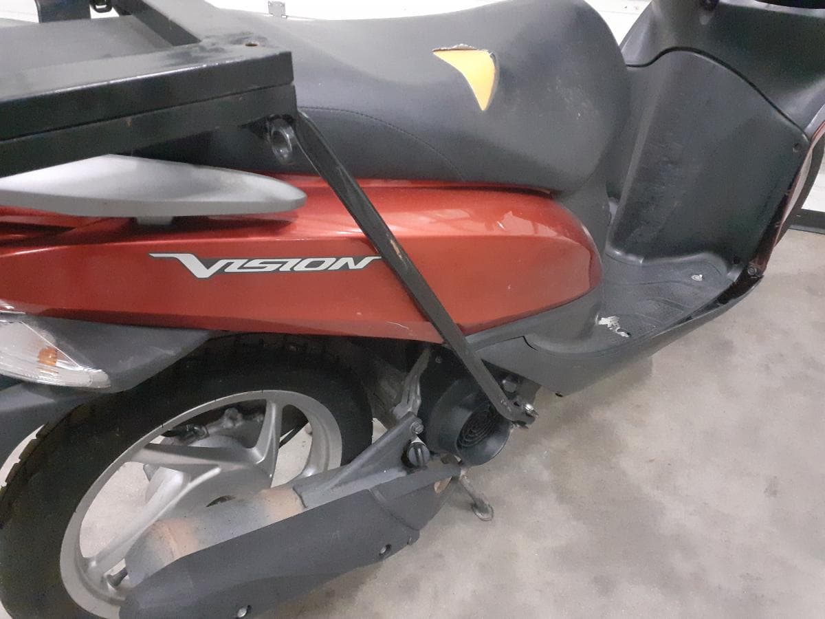 Honda Vision · Año 2013 — imagen 5