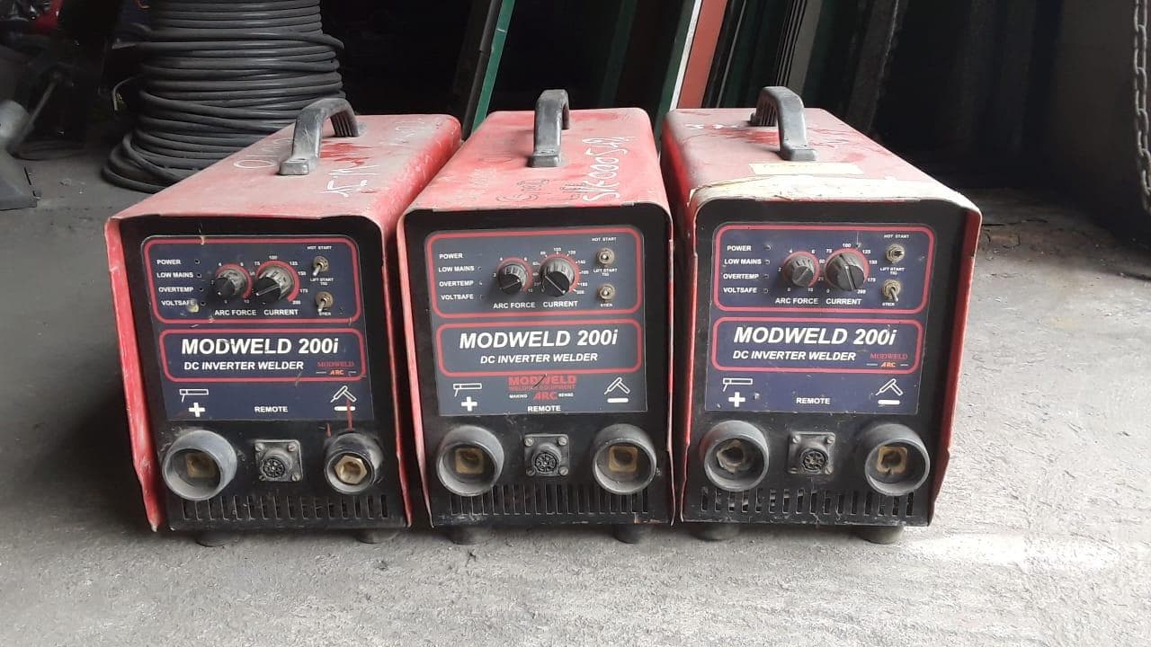 Máquinas de soldar + Máquinas de soldar + Máquinas de soldar + Máquinas de soldar + Máquina de soldar + Máquinas de soldar + Máquinas de soldar + Máquinas de soldar + Máquinas de soldar + Máquinas de soldar + Máquina de soldar + Aquecedores de eletrodos + Aquecedores de eletrodos + Aquecedores de eletrodos + Aquecedores de eletrodos + Aquecedores de eletrodos · — imagem 3