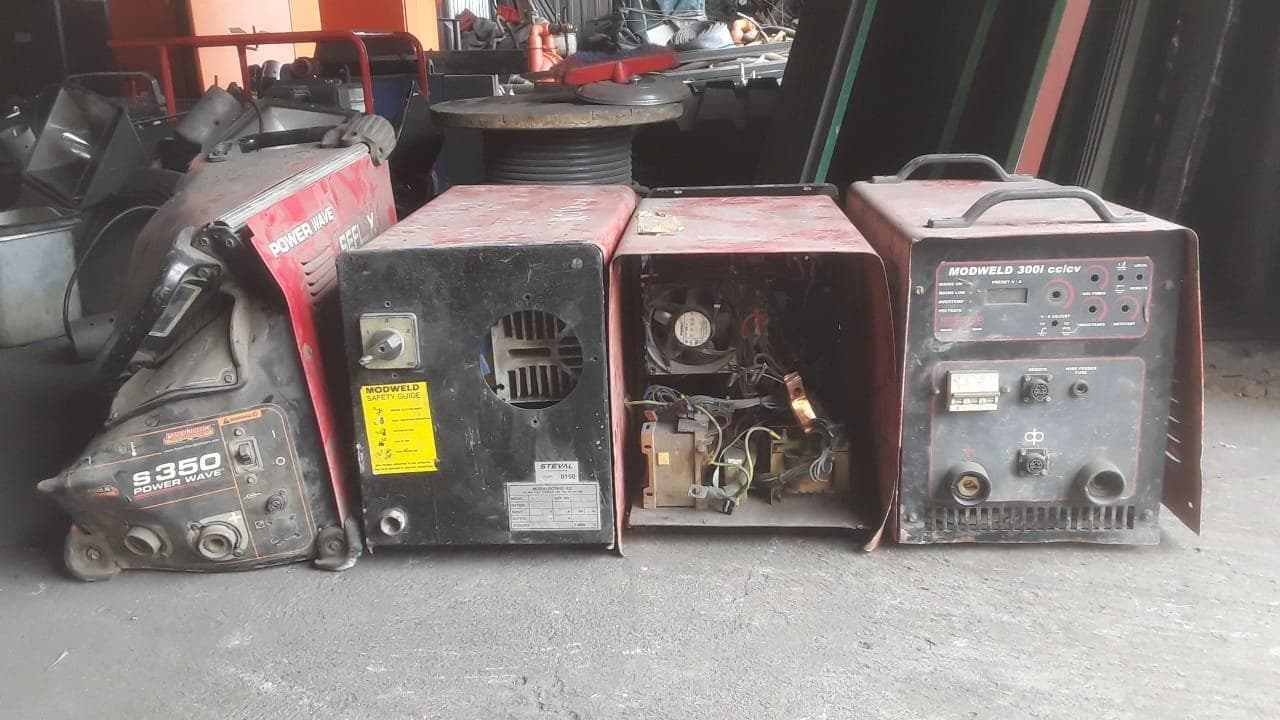 Máquinas de soldar + Máquinas de soldar + Máquinas de soldar + Máquinas de soldar + Máquina de soldar + Máquinas de soldar + Máquinas de soldar + Máquinas de soldar + Máquinas de soldar + Máquinas de soldar + Máquina de soldar + Aquecedores de eletrodos + Aquecedores de eletrodos + Aquecedores de eletrodos + Aquecedores de eletrodos + Aquecedores de eletrodos · — imagem 4