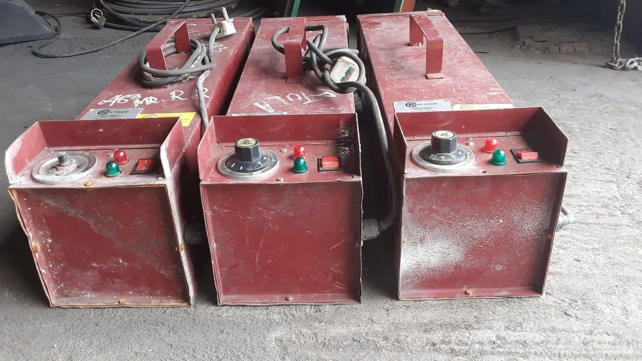 Máquinas de soldar + Máquinas de soldar + Máquinas de soldar + Máquinas de soldar + Máquina de soldar + Máquinas de soldar + Máquinas de soldar + Máquinas de soldar + Máquinas de soldar + Máquinas de soldar + Máquina de soldar + Aquecedores de eletrodos + Aquecedores de eletrodos + Aquecedores de eletrodos + Aquecedores de eletrodos + Aquecedores de eletrodos · — imagem 28
