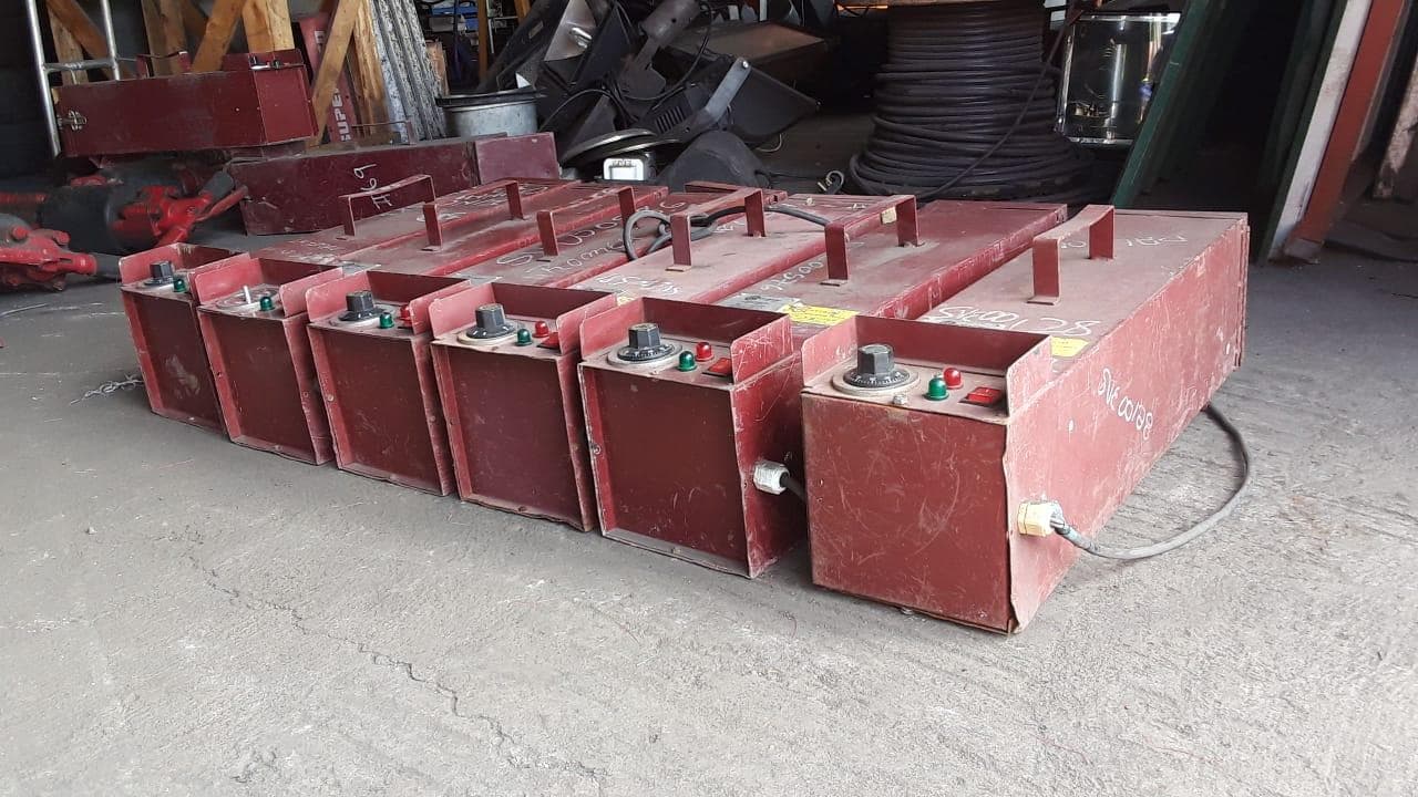 Máquinas de soldar + Máquinas de soldar + Máquinas de soldar + Máquinas de soldar + Máquina de soldar + Máquinas de soldar + Máquinas de soldar + Máquinas de soldar + Máquinas de soldar + Máquinas de soldar + Máquina de soldar + Aquecedores de eletrodos + Aquecedores de eletrodos + Aquecedores de eletrodos + Aquecedores de eletrodos + Aquecedores de eletrodos · — imagem 15