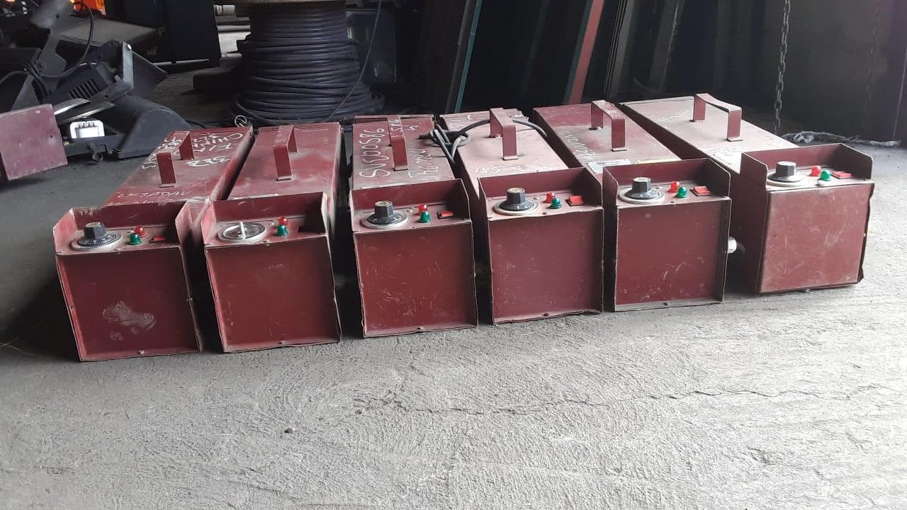Máquinas de soldar + Máquinas de soldar + Máquinas de soldar + Máquinas de soldar + Máquina de soldar + Máquinas de soldar + Máquinas de soldar + Máquinas de soldar + Máquinas de soldar + Máquinas de soldar + Máquina de soldar + Aquecedores de eletrodos + Aquecedores de eletrodos + Aquecedores de eletrodos + Aquecedores de eletrodos + Aquecedores de eletrodos · — imagem 31