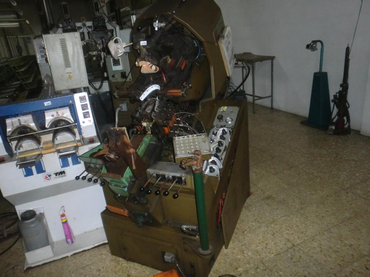 Equipamentos para a Indústria do Calçado — imagem 177