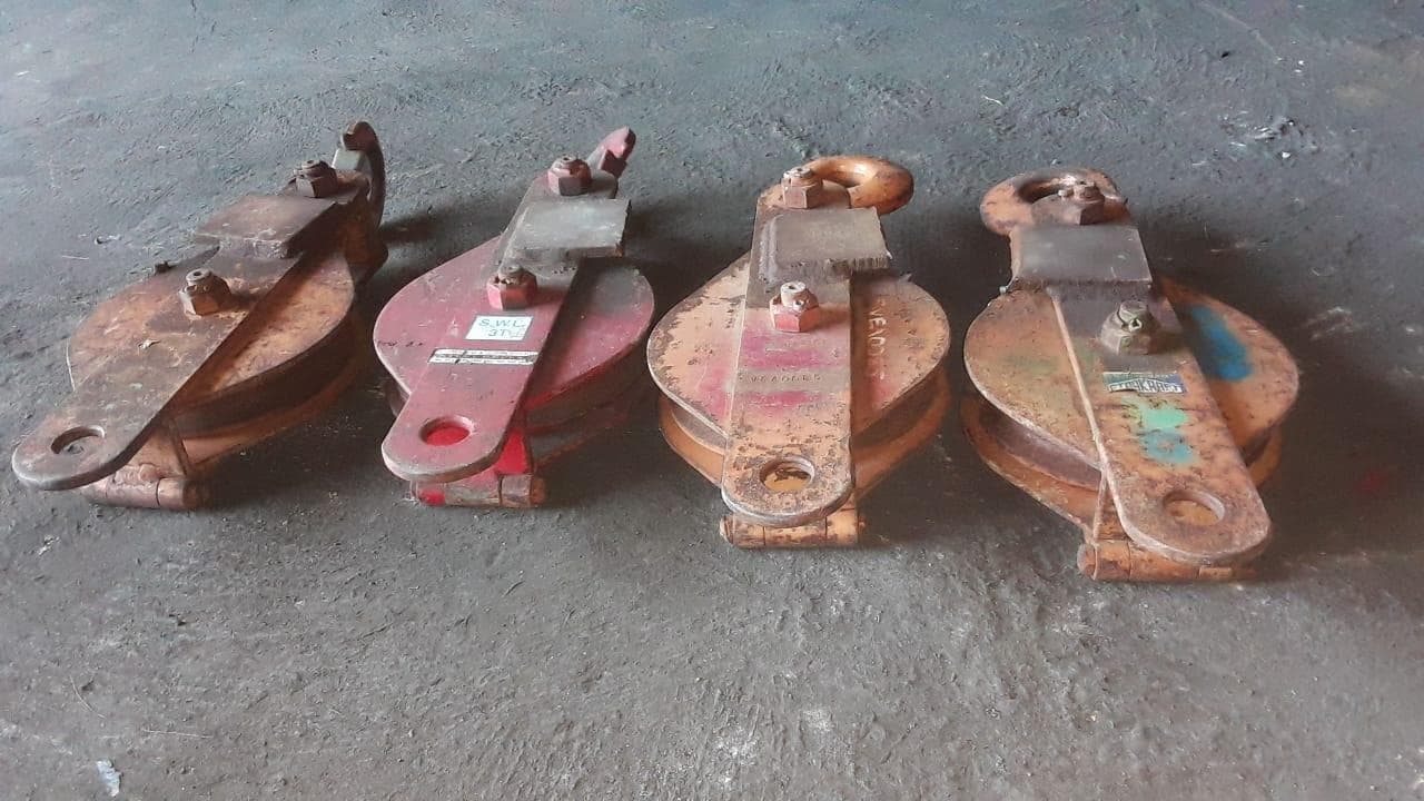 Guinchos + Guinchos + Guinchos + Guinchos + Guinchos + Guinchos + Tubos  plásticos  · — imagem 5