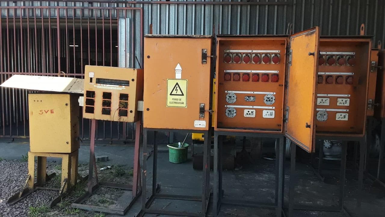Quadros eléctricos · — imagem 2