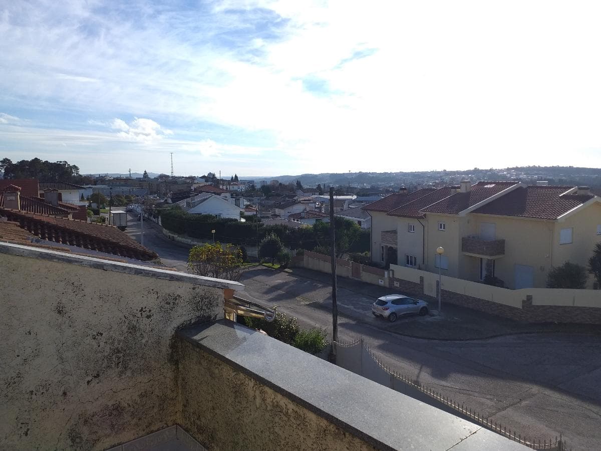 LEILÃO SUSPENSO · Moradia V3 · Santa Maria da Feira — imagen 38