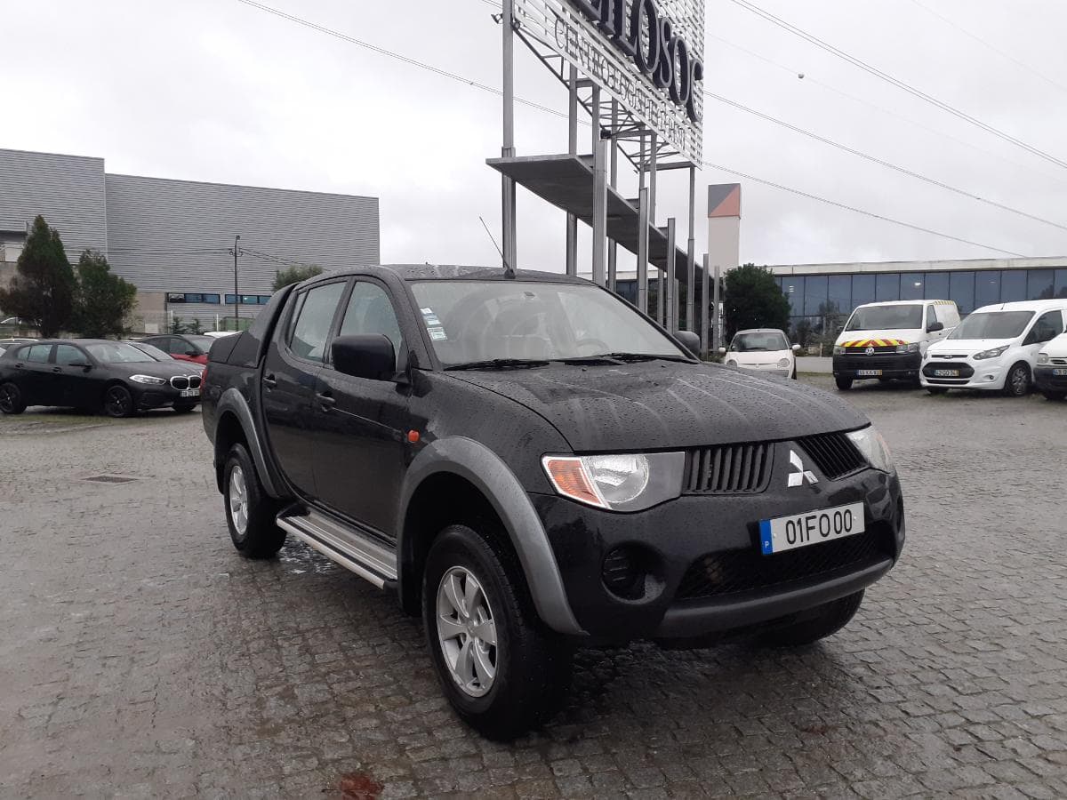 Mitsubishi L 200 4x2 · Ano 2008 — imagem 1