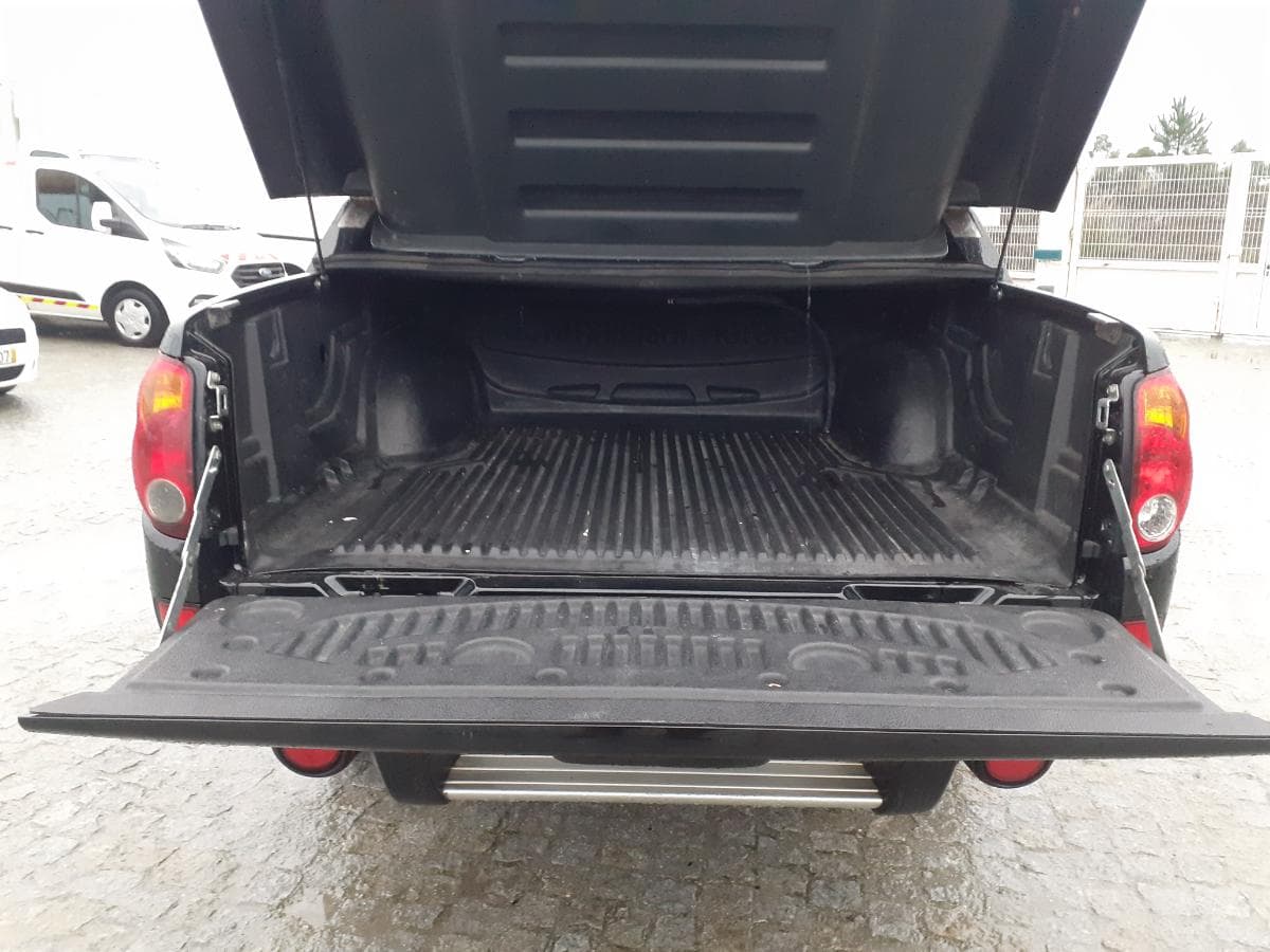 Mitsubishi L 200 4x2 · Ano 2008 — imagem 10