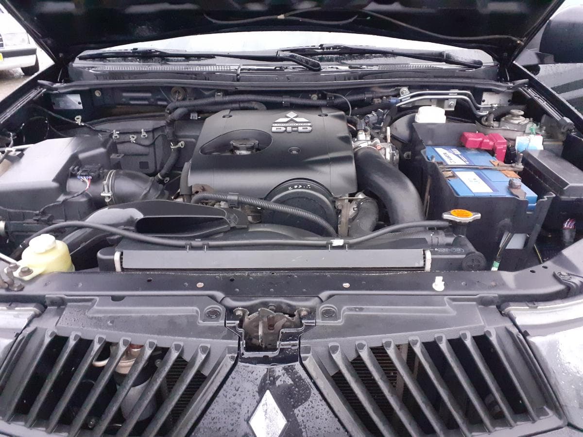 Mitsubishi L 200 4x2 · Ano 2008 — imagem 8