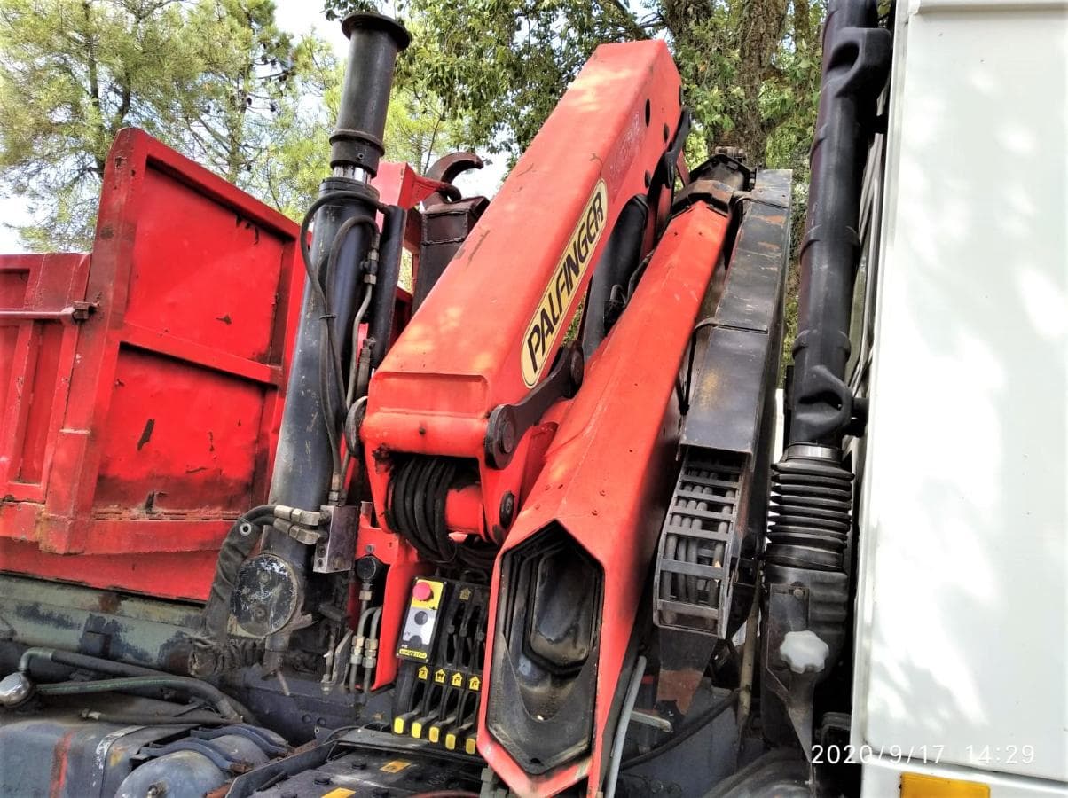 Camião Volvo FL10 1992 com Grua — imagem 6