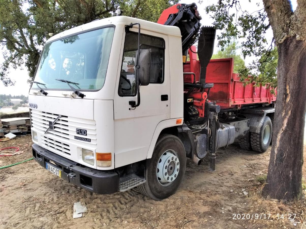 Camião Volvo FL10 1992 com Grua — imagem 1