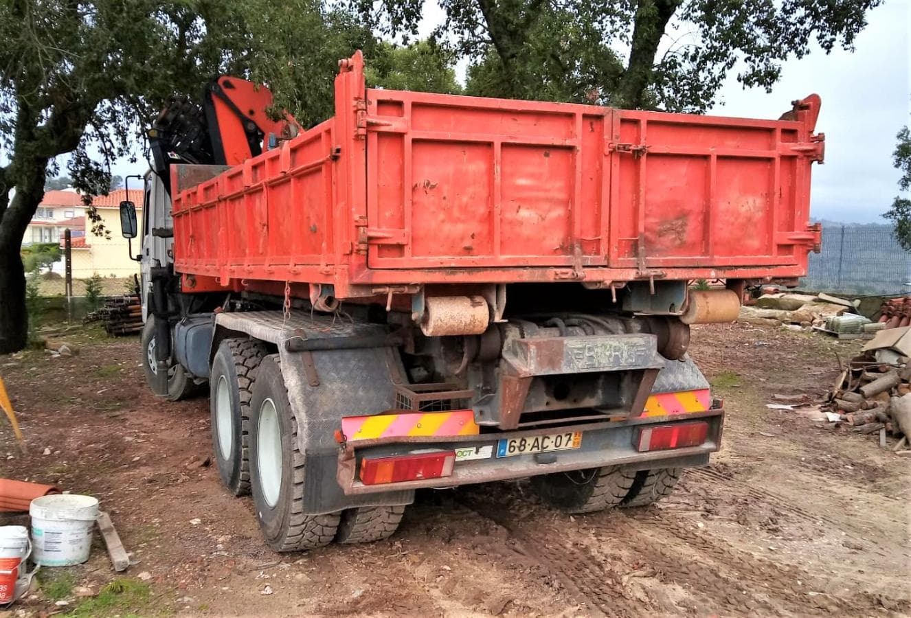 Camião Volvo FL10 1992 com Grua — imagem 3
