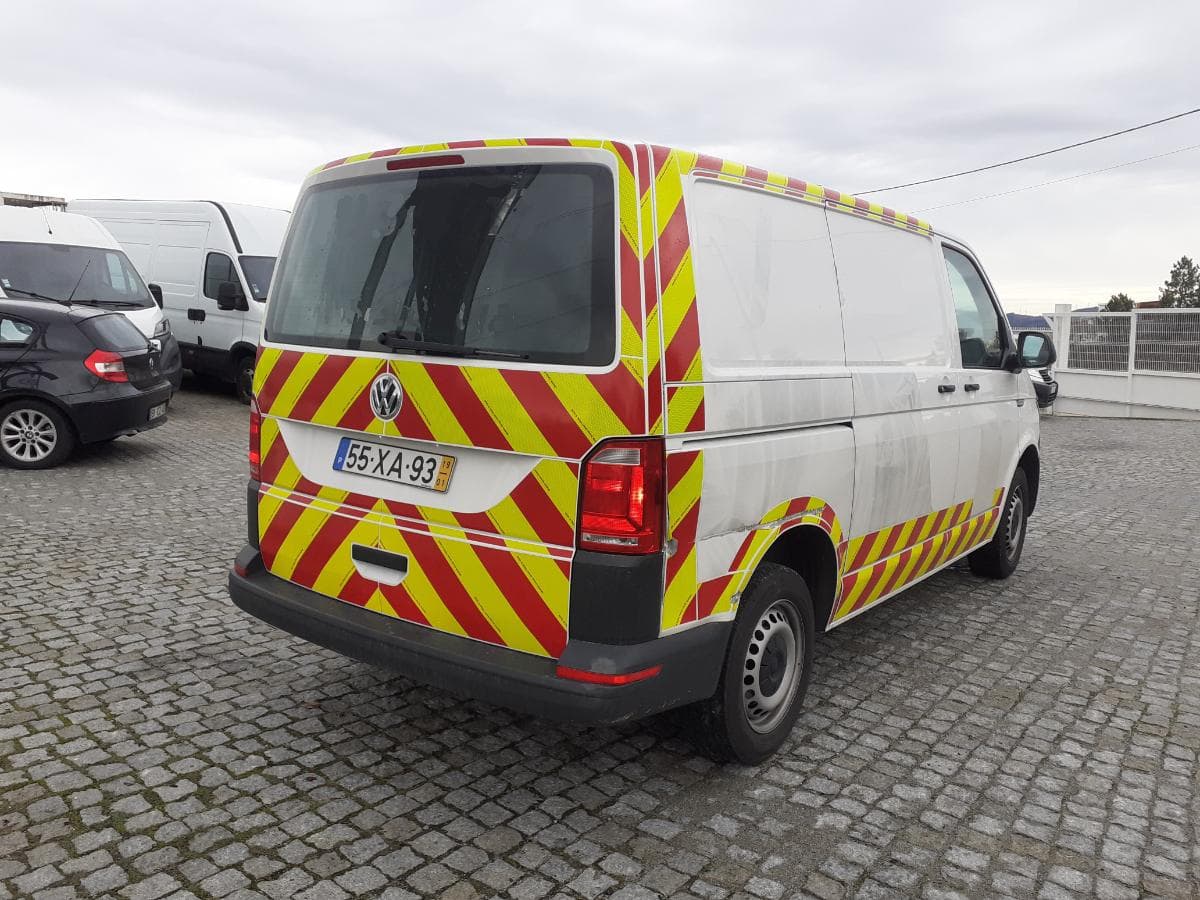 Volkswagen Transporter 2.0 TDI · 3 Lugares · Ano 2019 — imagen 4