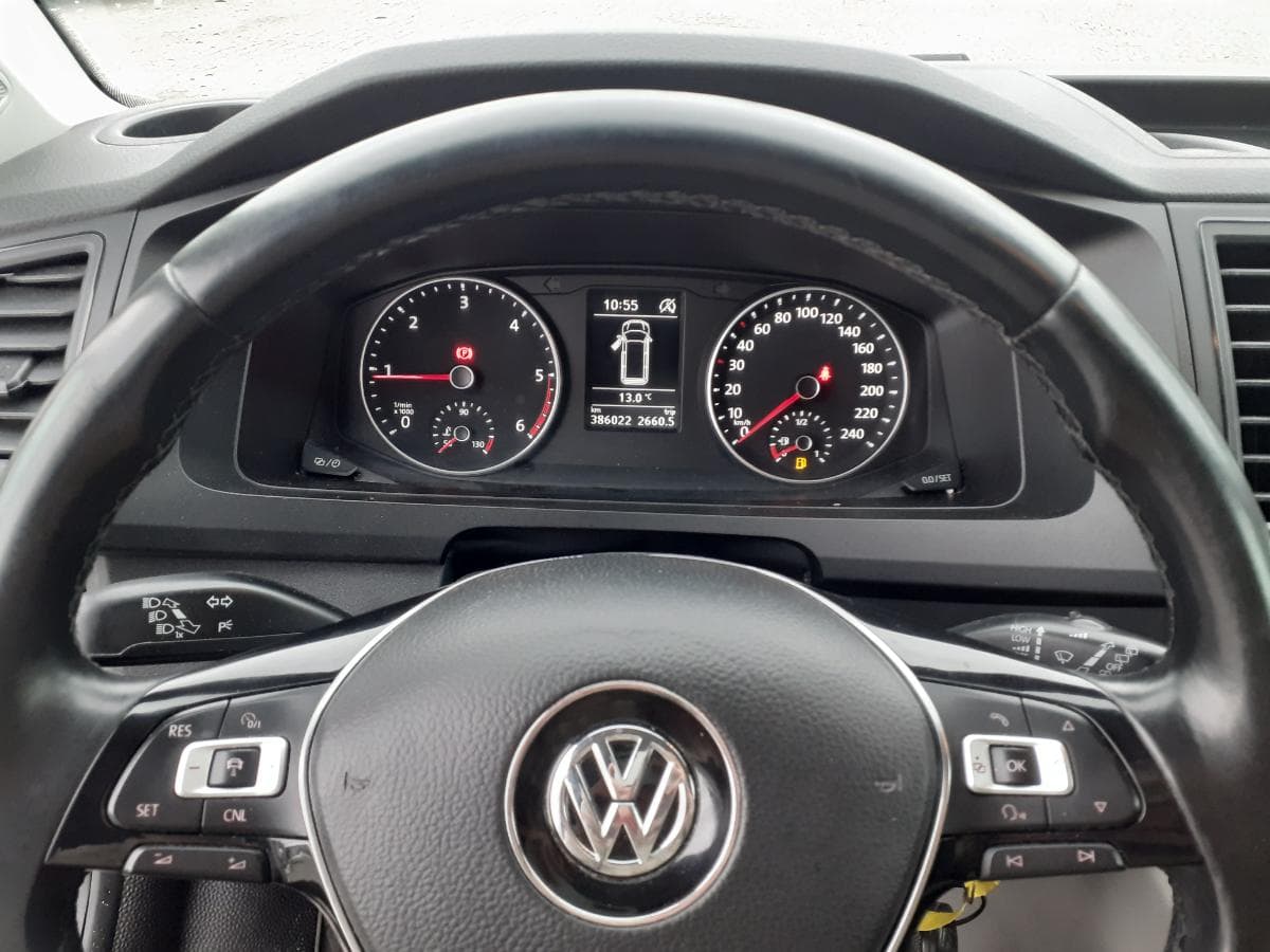 Volkswagen Transporter 2.0 TDI · 3 Lugares · Ano 2019 — imagen 13